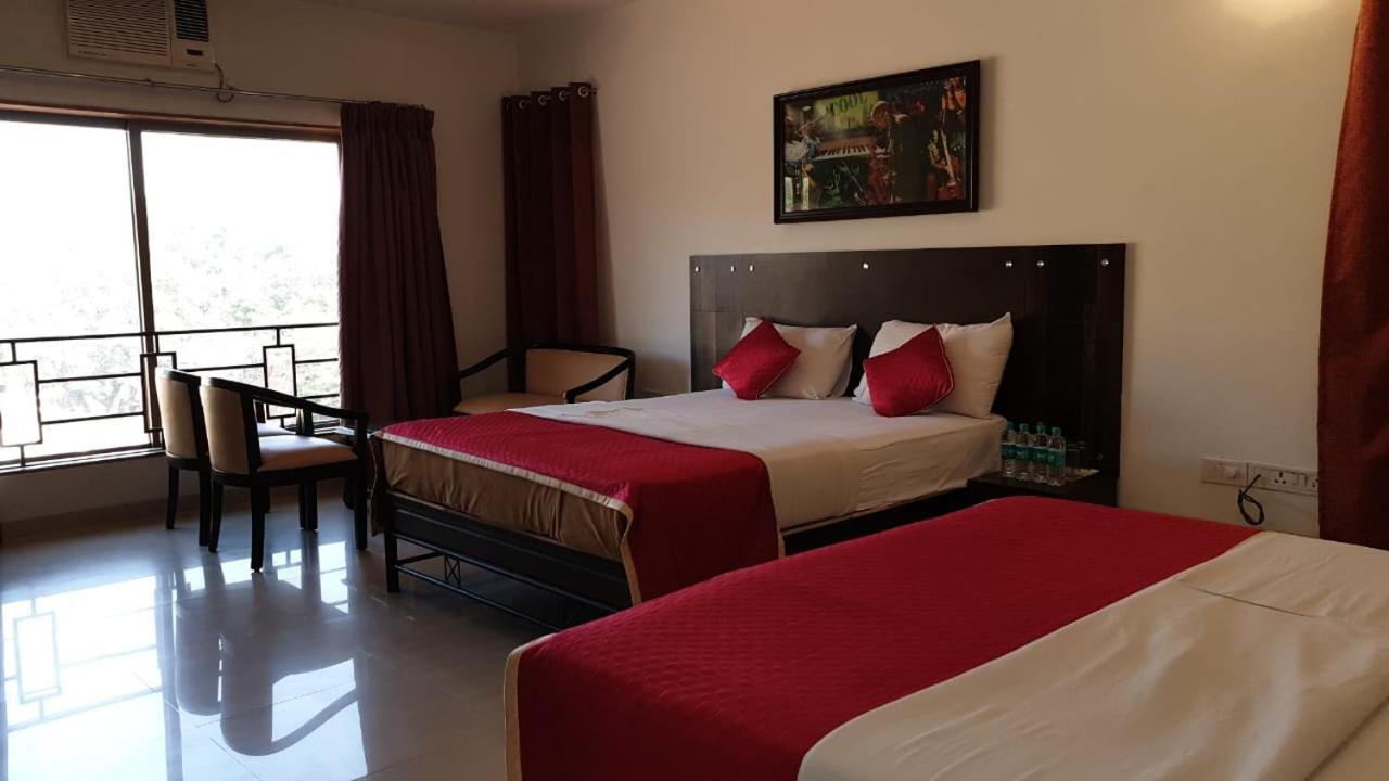 Resort Silver Hills Lonavala Exterior foto